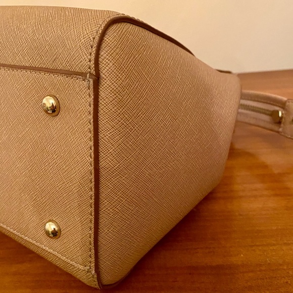 Classic Calvin Klein Bag - Picture 8 of 8